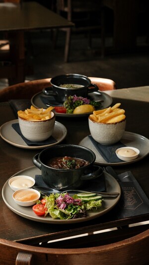 MAIN COURSES
