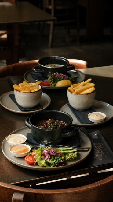 MAIN COURSES